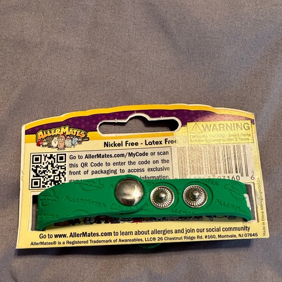 Tree nut allergy medical alert bracelet - Picture 2 of 2